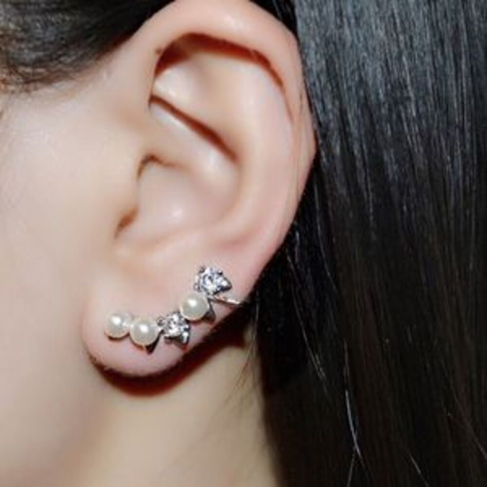 18k white gold pearl/rhinestone cuff earring